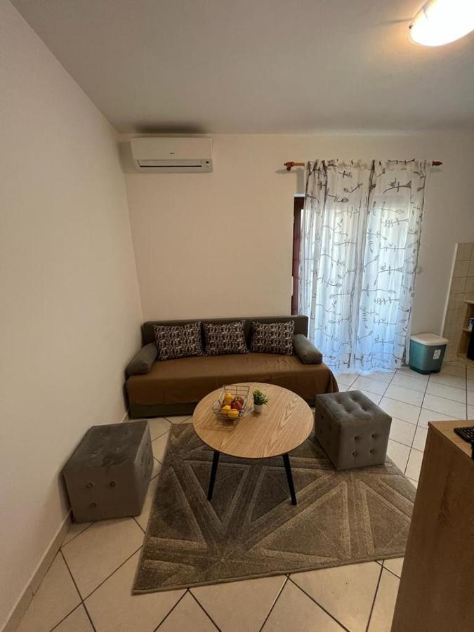 Guest House Karevic Хвар Екстер'єр фото